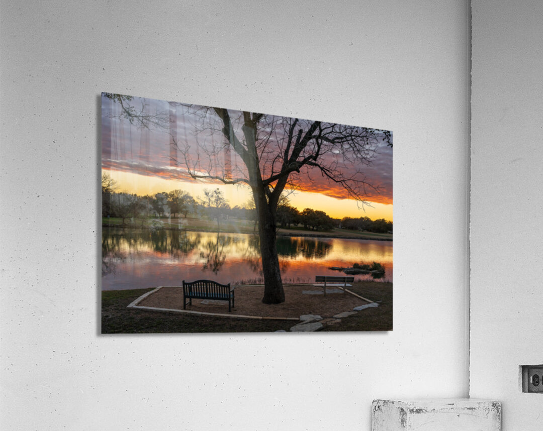 Dramatic sunset over Legacy Hills Park lake and golf course near Impression acrylique
