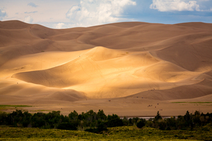 People on Great Sand Dunes NP 