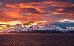 Sunset by Mt Fairweather and the Glacier Bay National Park in Al