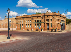 Bartlett National Bank in once bustling railroad town in Texas