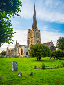 Church and graveyard in Burford in Cotswolds