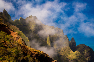 View of the fluted rocks of the Na Pali coastline
