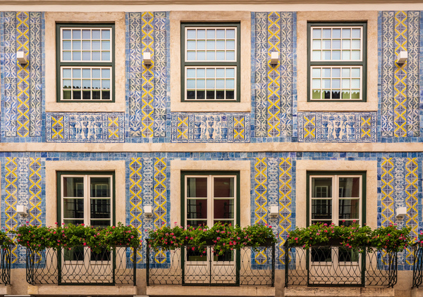 Traditional ceramic tiles decorate house in Lisbon by Steve Heap