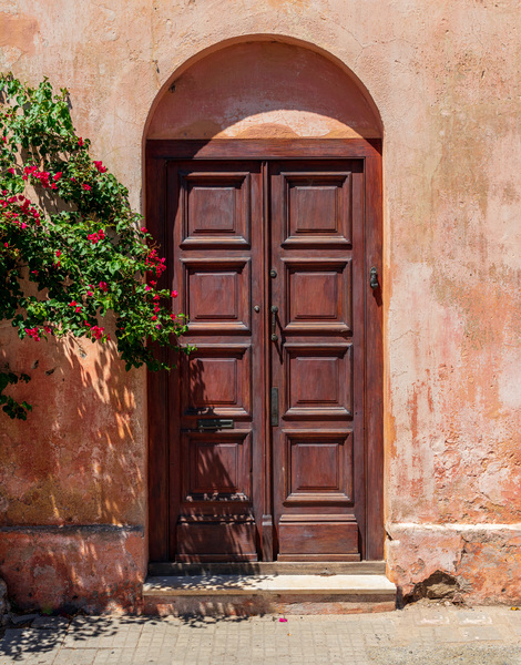 Wooden door in Unesco historical town of Colonia del Sacramento by Steve Heap