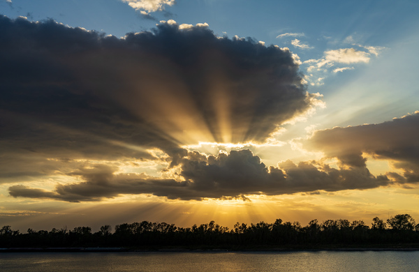 Sunset over the Mississippi river in Baton Rouge Louisiana by Steve Heap