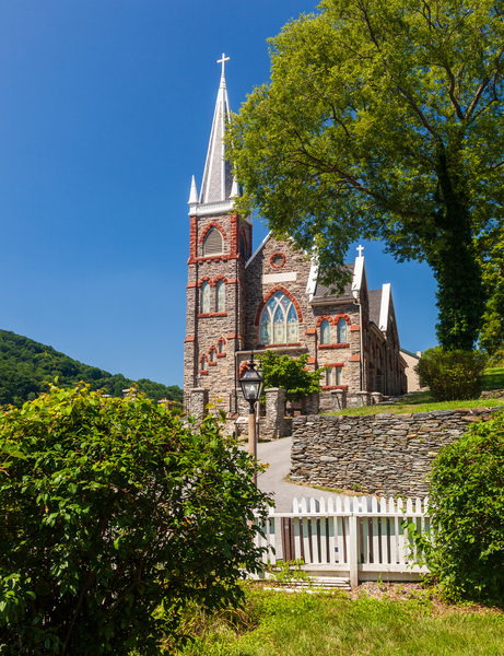 Stone church of Harpers Ferry by Steve Heap