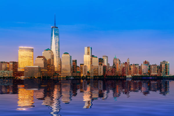 Skyline of Lower Manhattan at night by Steve Heap