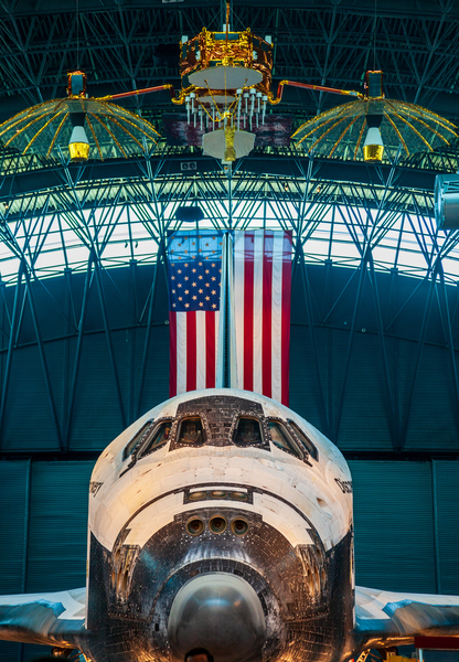 Space shuttle Discovery in its final home by Steve Heap