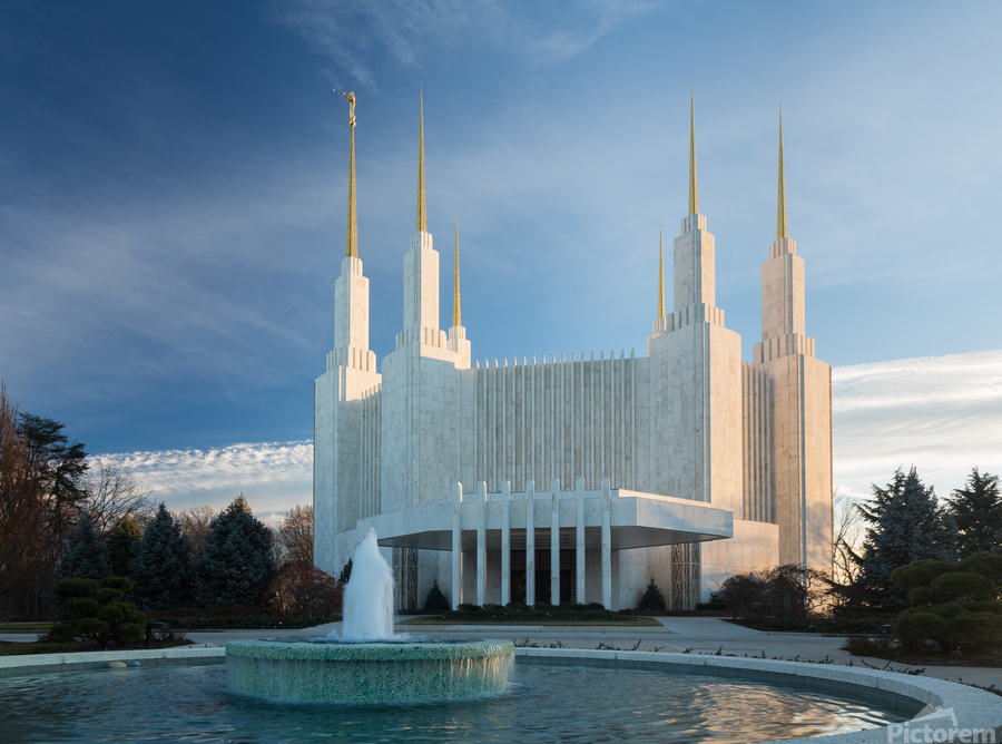 Mormon temple in Washington DC in late winter  Imprimer
