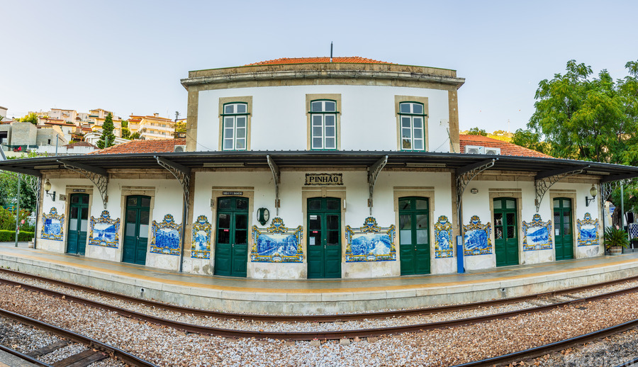 Panorama of Pinhao station in Douro valley  Imprimer