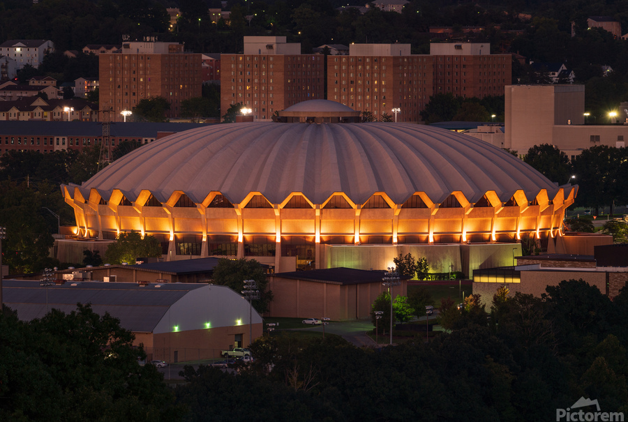 Illuminted Coliseum at WVU at dusk  Imprimer