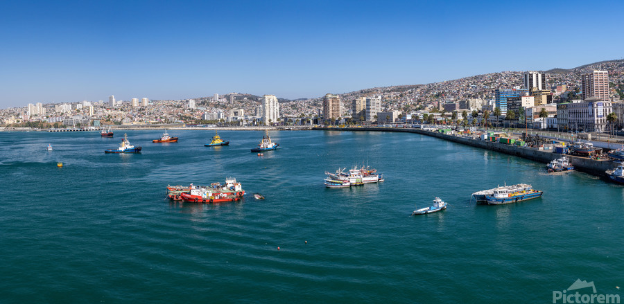 Panorama of Valparaiso harbor in Chile  Imprimer