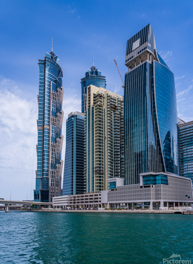 Modern apartments of Dubai Business Bay along the Canal  Imprimer