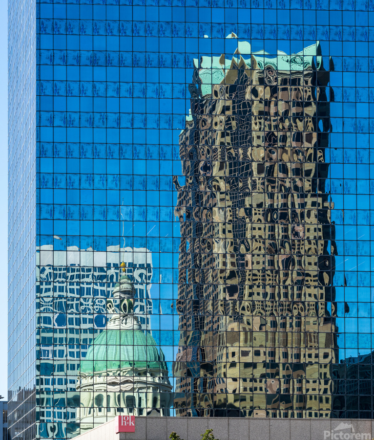 Complex reflections of a modern skyscraper in St Louis office bu  Imprimer