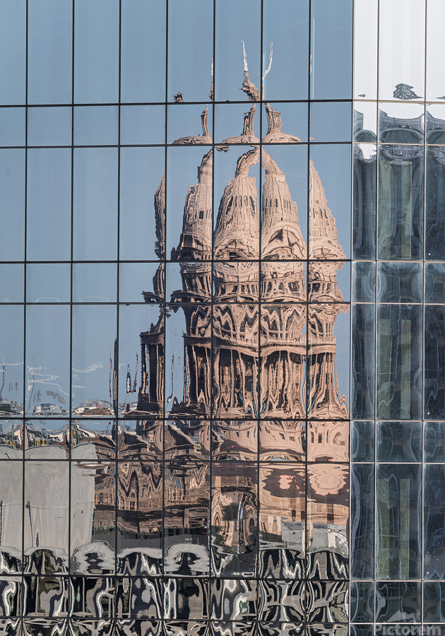 Intricate reflections of the Texas state capitol building on a s  Print