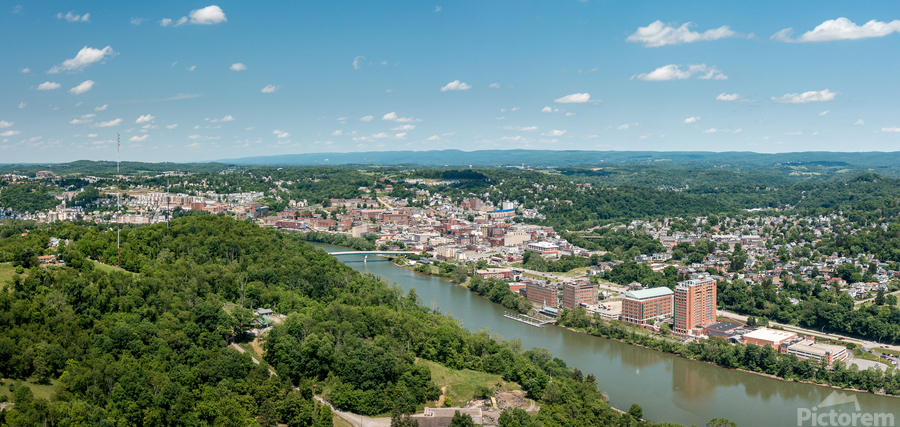 Aerial drone image of the downtown and university in Morgantown  Imprimer