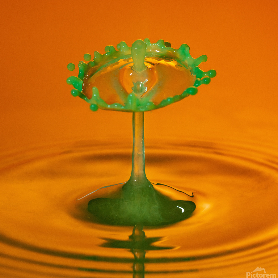 Water droplet collision - crown  Print