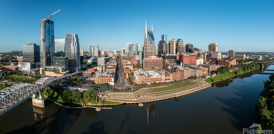 Panoramic skyline of Nashville in Tennessee from aerial drone  Imprimer