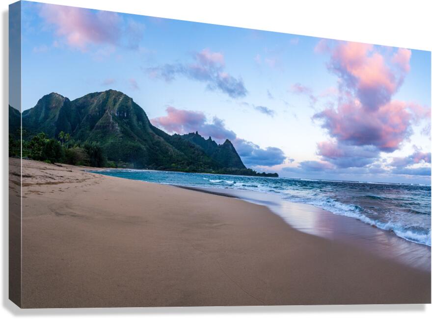 Early morning sunrise over Tunnels Beach on Kauai in Hawaii Canvas Print