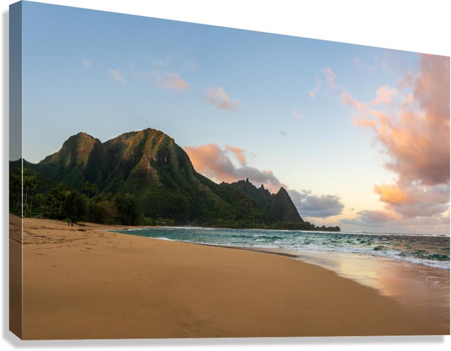 Early morning sunrise over Tunnels Beach on Kauai in Hawaii Canvas Print