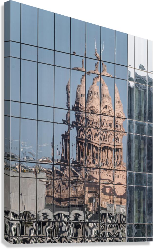 Intricate reflections of the Texas state capitol building on a s Canvas Print