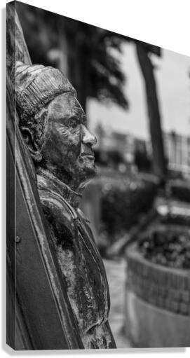 Statue of Lawrence Durrell in Corfu in black and white  Canvas Print