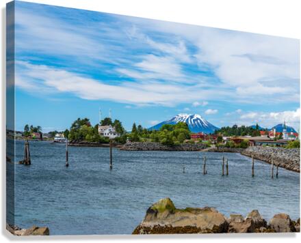 Mt Edgecumbe rises about the small town of Sitka in Alaska  Impression sur toile