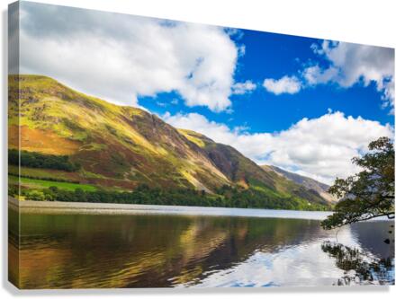 Reflections in Buttermere in Lake District  Impression sur toile