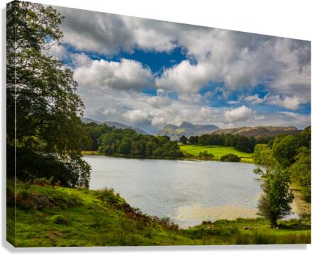 Loughrigg Tarn in Lake District  Impression sur toile