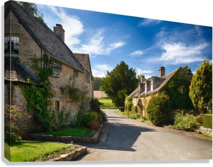 Old cotswold stone houses in Icomb  Impression sur toile