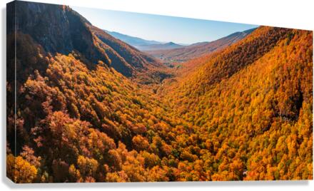 Aerial view of Smugglers Notch in the fall  Impression sur toile