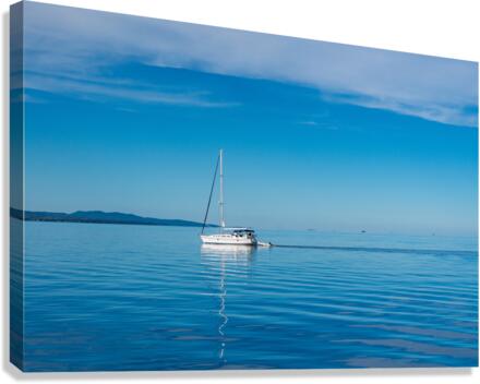 Yacht sailing peacefully across Lake Champlain  Impression sur toile