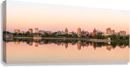 Sunset illuminates the city skyline of Harrisburg in Pennsylvani  Impression sur toile