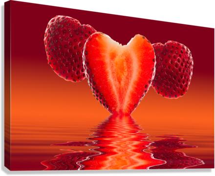 Fresh heart shaped strawberry reflected  Impression sur toile