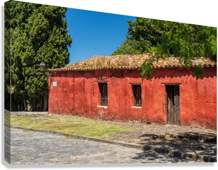 Red house in Unesco historical town of Colonia del Sacramento  Impression sur toile