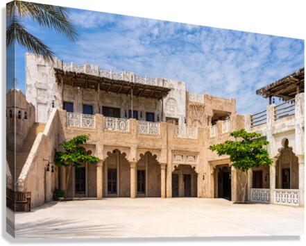 Traditional house in Al Shindagha district and museum in Dubai  Impression sur toile