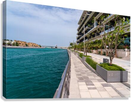 Modern apartments on the Dubai Canal close to Jumeirah beach  Impression sur toile