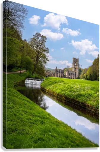 Springtime at Fountains Abbey ruins in Yorkshire England  Impression sur toile