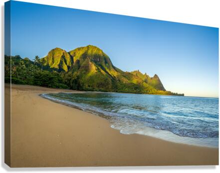 Early morning sunrise over Tunnels Beach on Kauai in Hawaii  Canvas Print