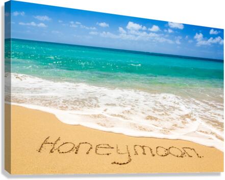 Romantic memory of honeymoon on tropical island  Canvas Print
