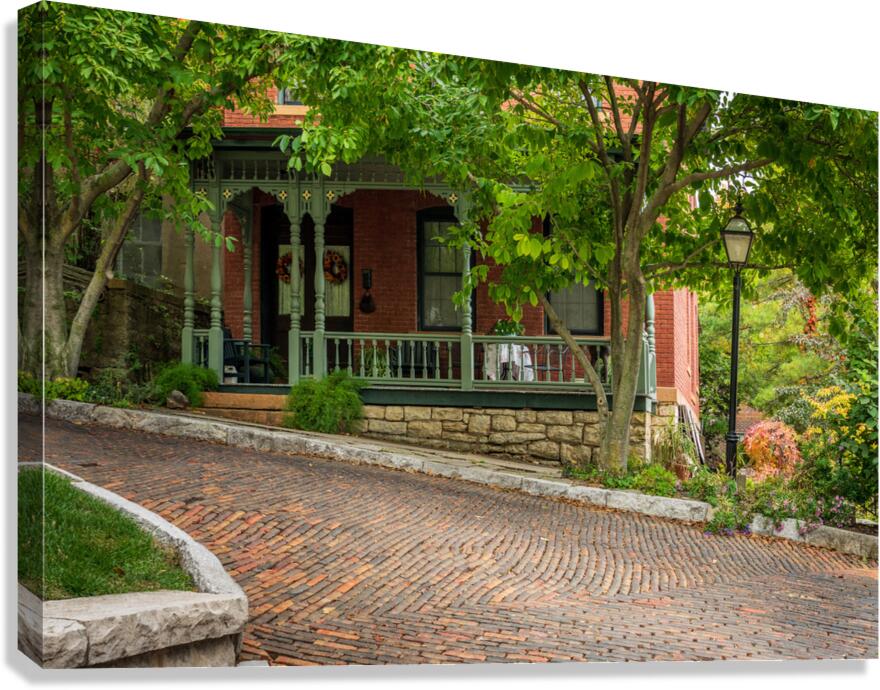 Porch of house on Snake Alley in Burlington Iowa  Impression sur toile