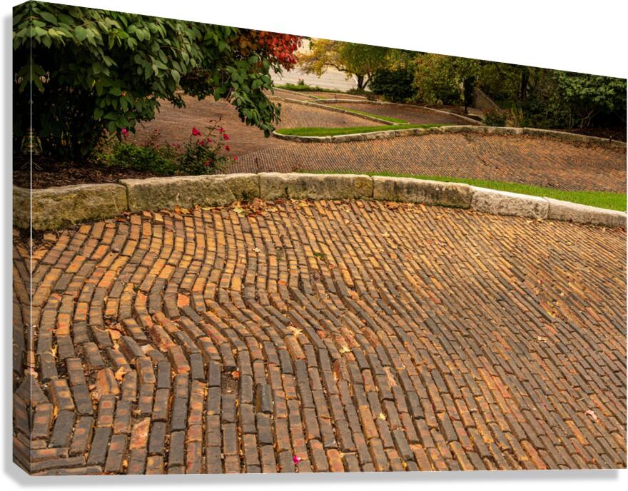 Pattern of bricks on Snake Alley in Burlington Iowa  Impression sur toile