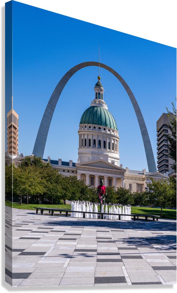 Dome of Old Courthouse in St Louis Missouri with statue in fount  Canvas Print