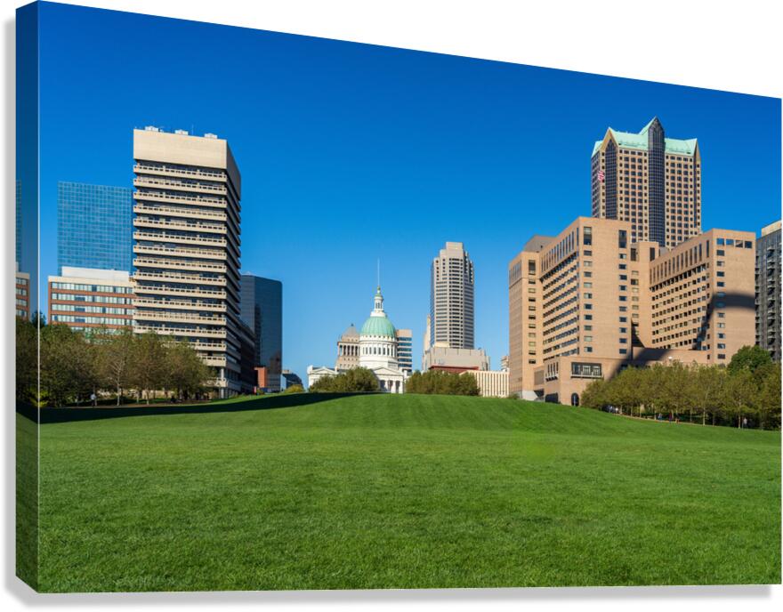Old Courthouse in St Louis Missouri seen across green lawn  Impression sur toile