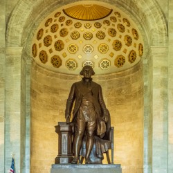 Statue of George Washington in Masonic Memorial