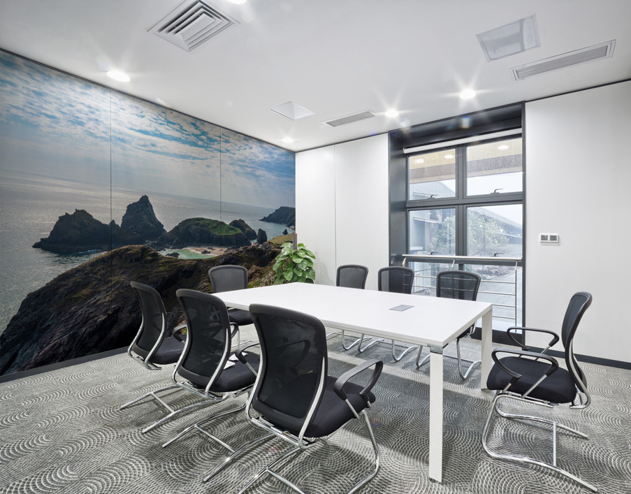 Dramatic rocks at Kynance Cove near the Lizard in Cornwall Wall Printing