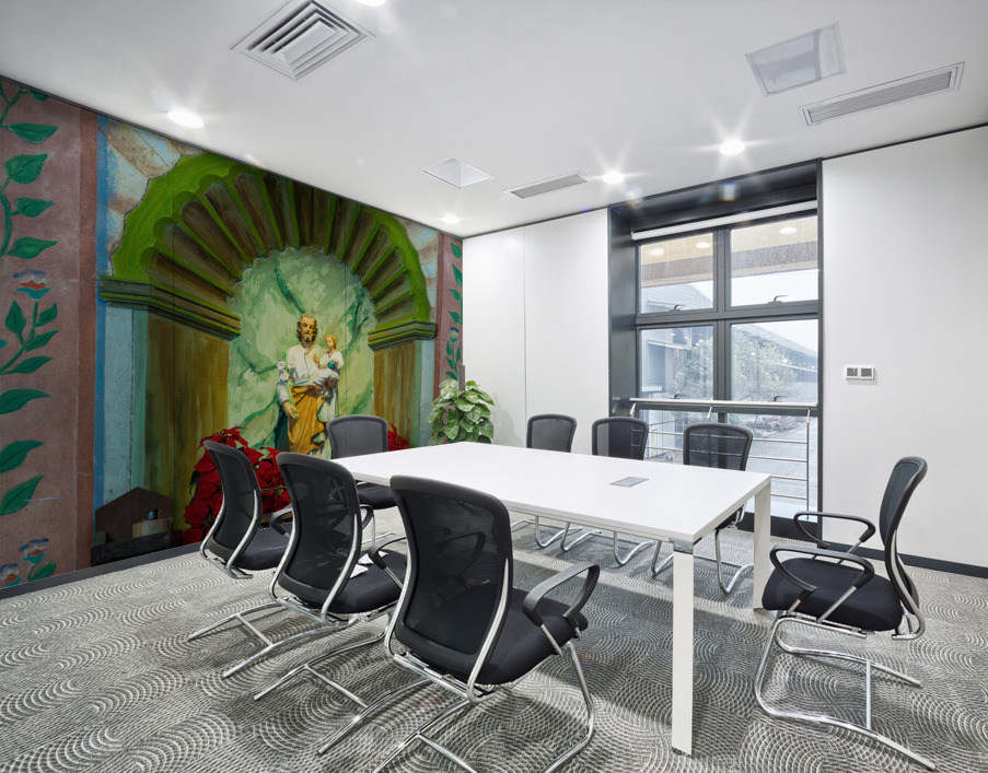 Statue of Jesus in La Purisima Conception mission Wall Printing
