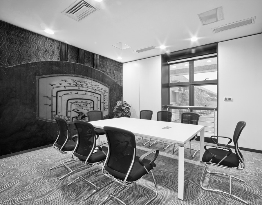 Tuning dial on Brunswick short wave radio Wall Printing