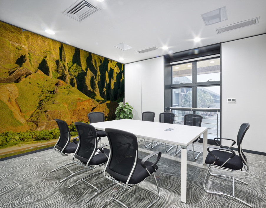 Vertical Na Pali coastline taken from Kauai cruise Wall Printing
