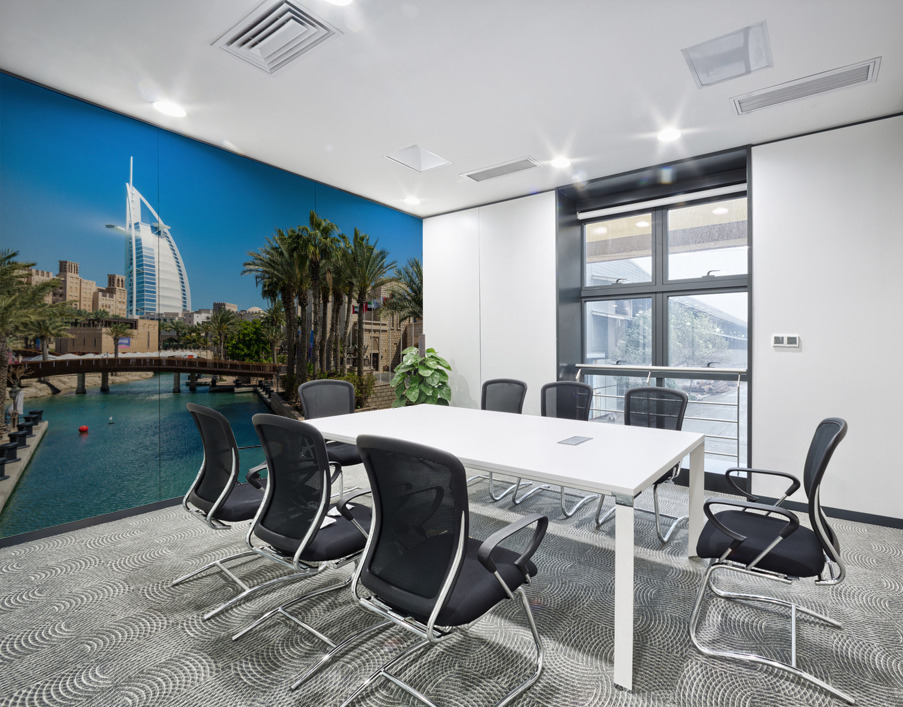 View of waterways around Souk Madinat Jumeirah in Dubai Wall Printing